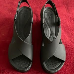 Crocs wedges black
